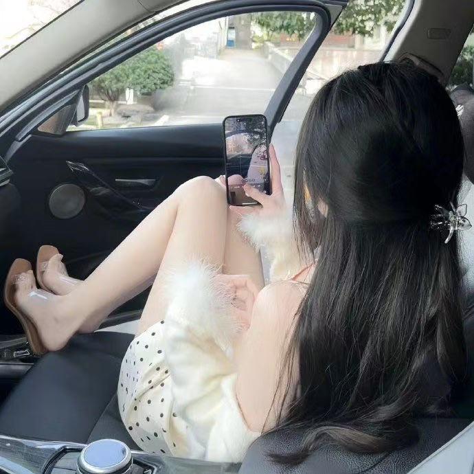 ai依依