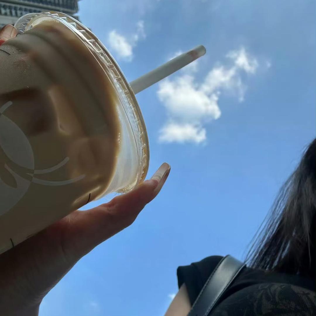 一杯冰美式