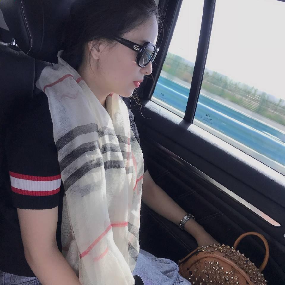 莉娜