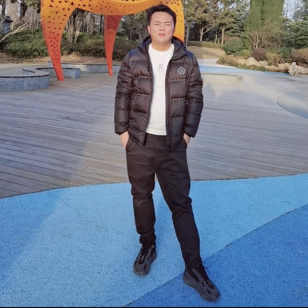李