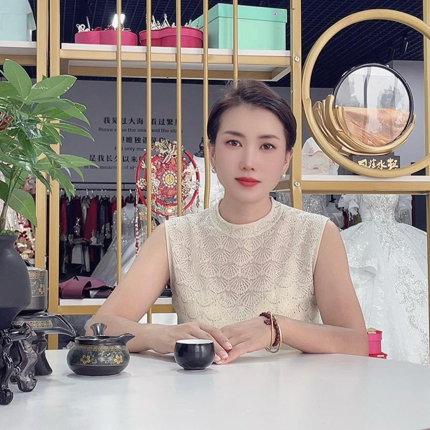 红花轿婚礼·婚纱礼服馆