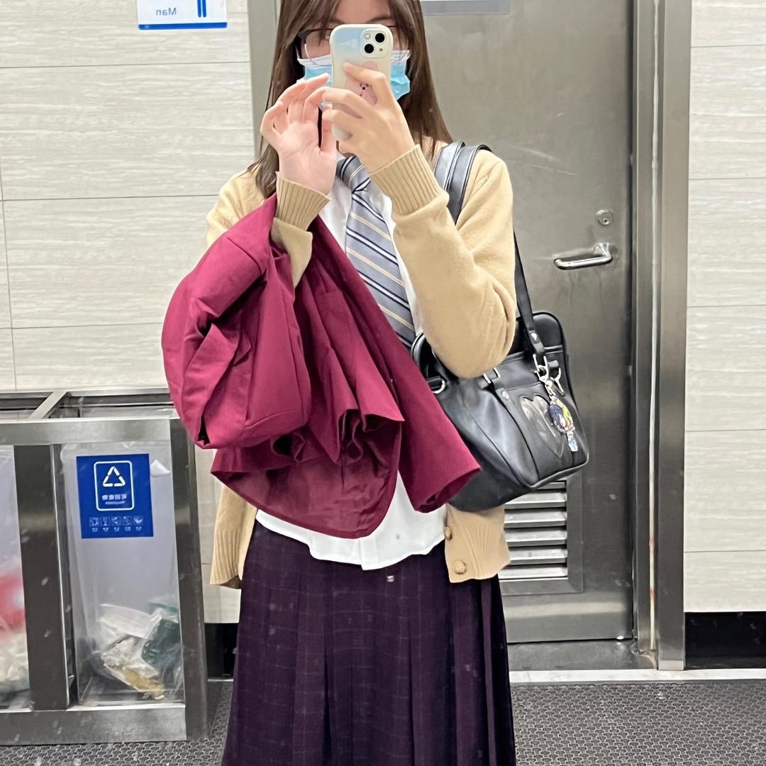 腊七七