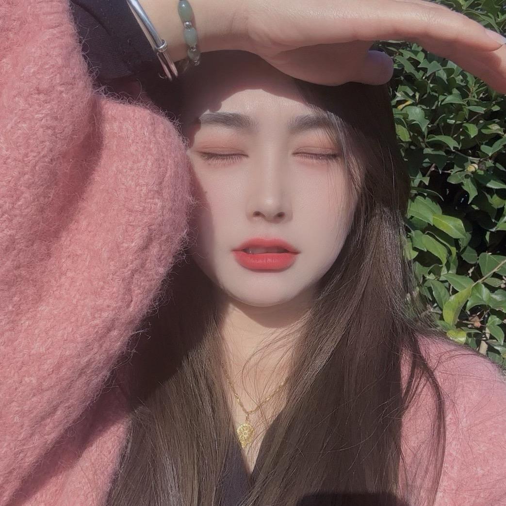 云南小彝妹