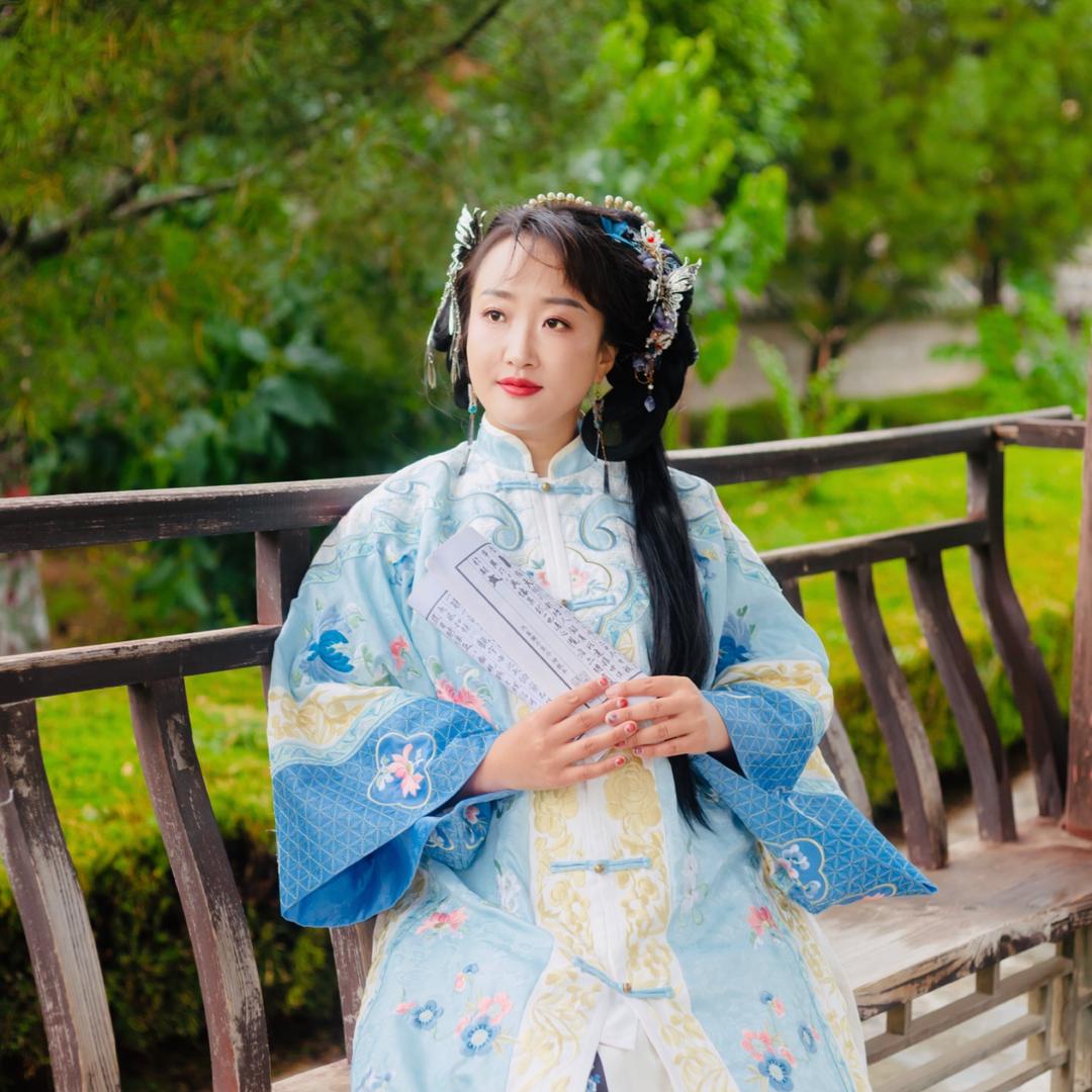 轻素栖花里(雷寨村村委会店)官方号