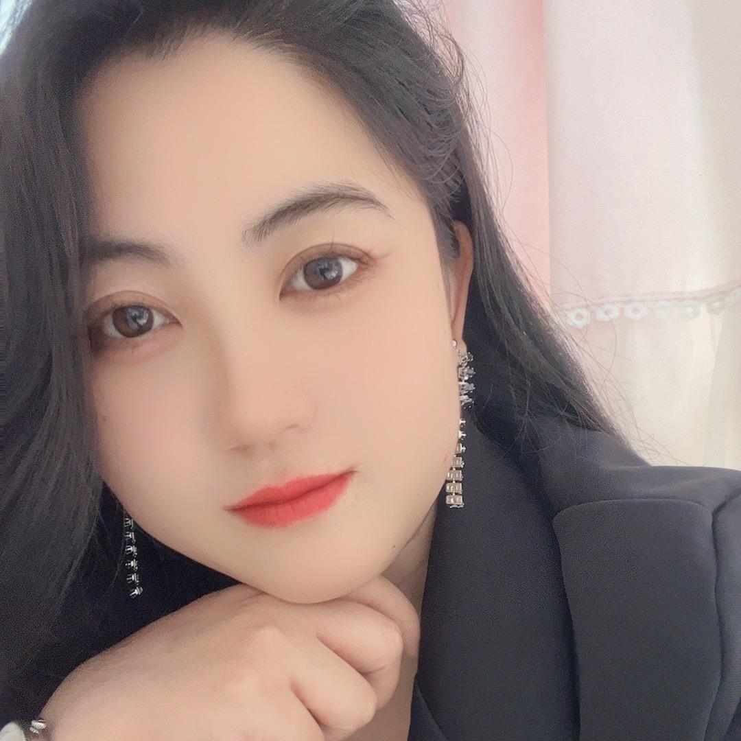张瑶养出素颜白嫩肌肤