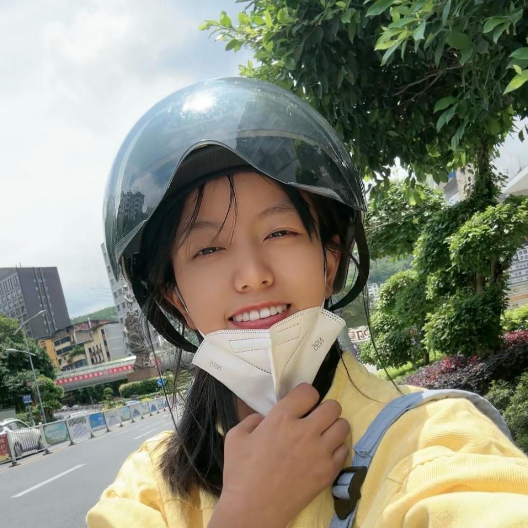 无肾女孩小王日常