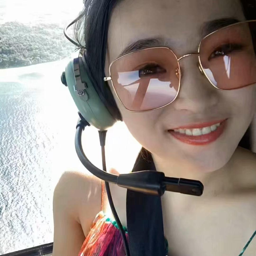 梦梦.
