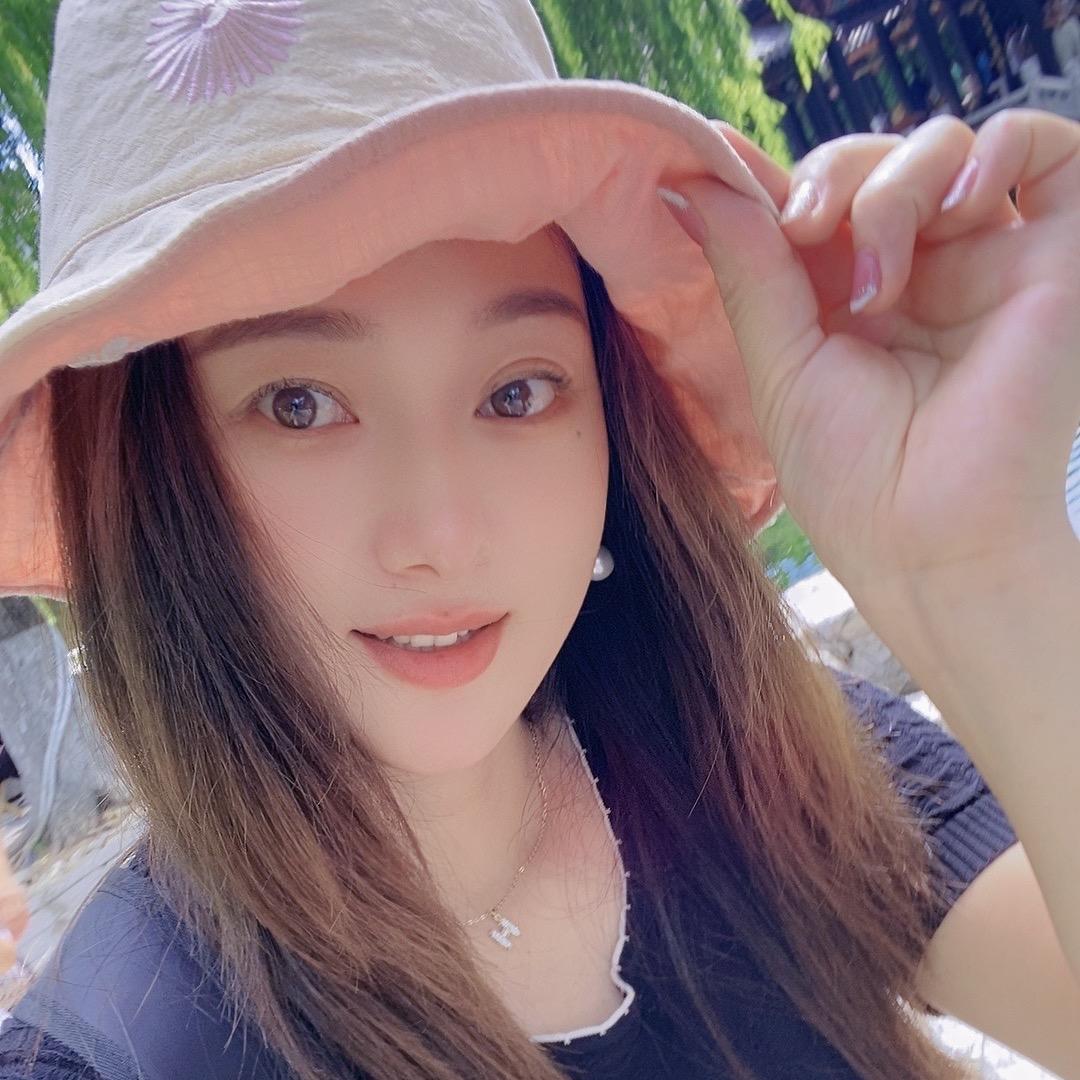 红豆舒适男装金牌店长海红