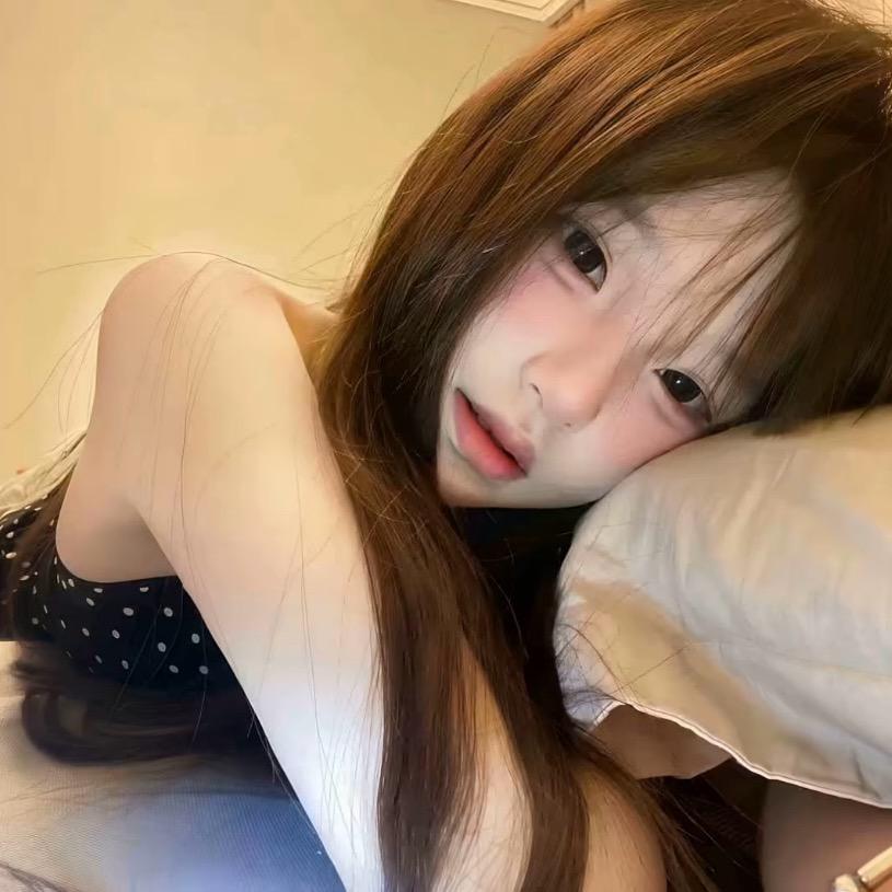总爱捂脸笑^