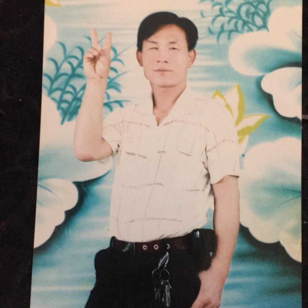 孟村樊军旗。