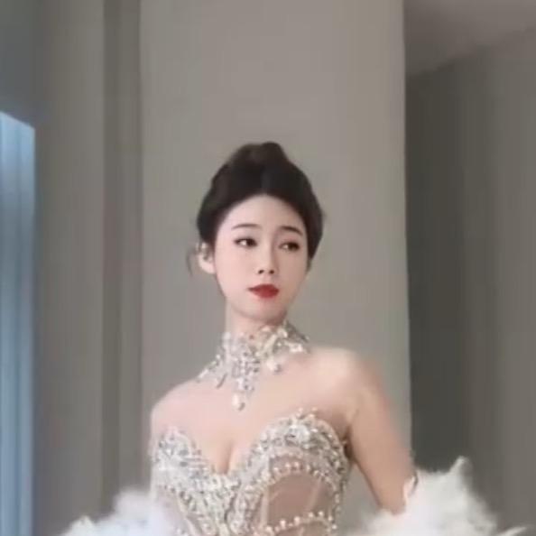 钢管舞咪儿