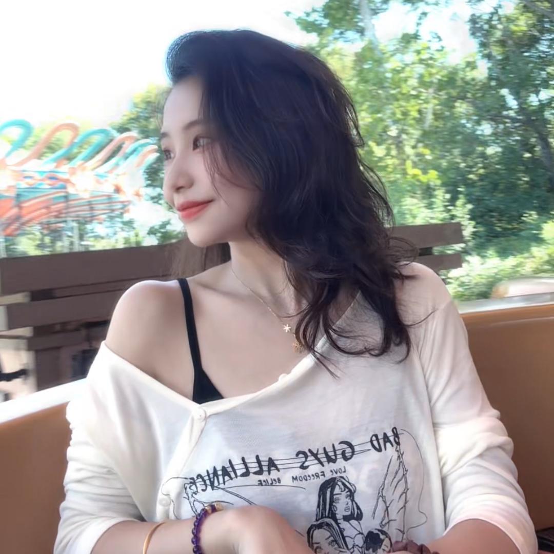 徐小妖妖妖~