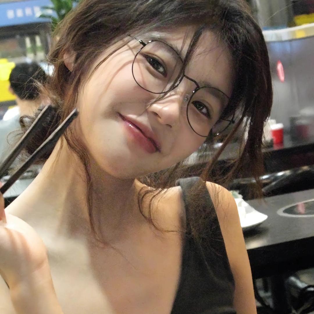 客服小静