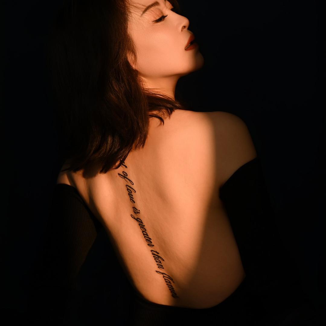 古怪（妮妮）