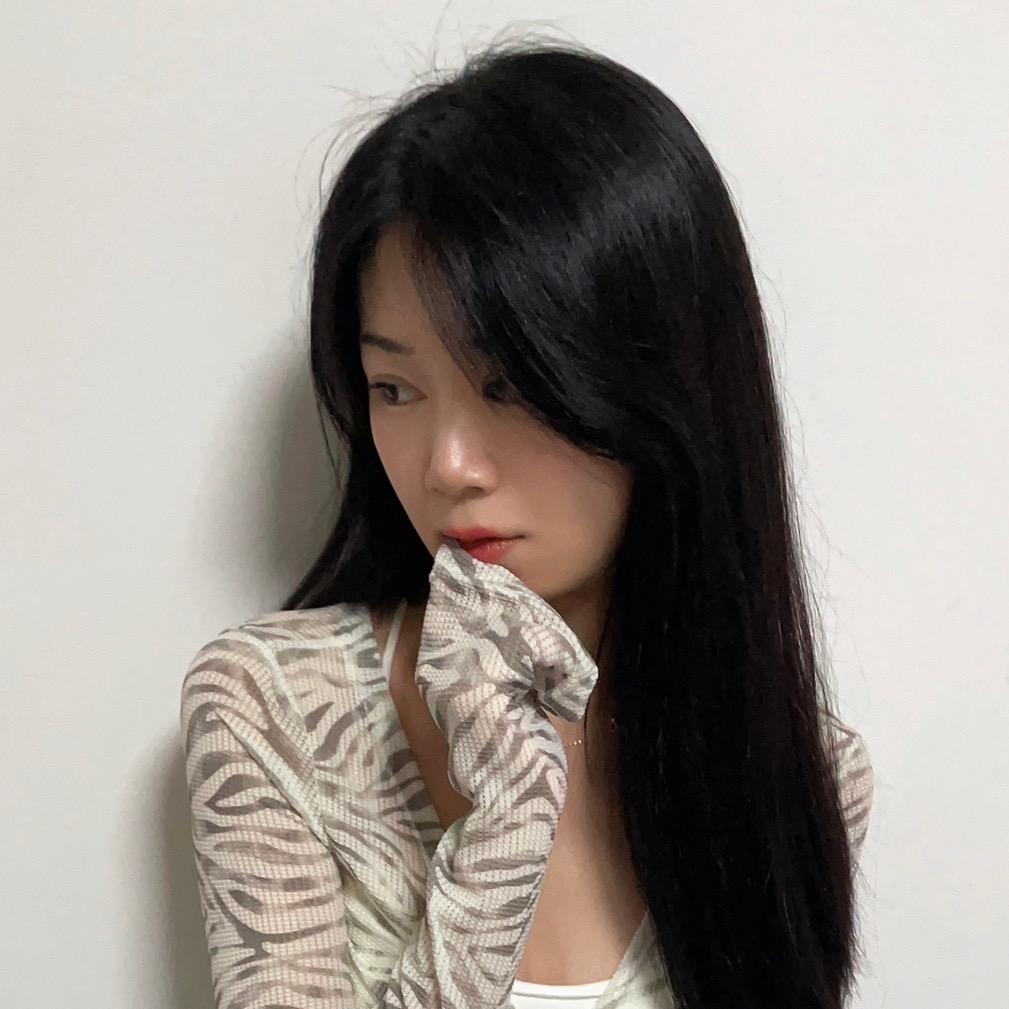 撒娇布偶猫