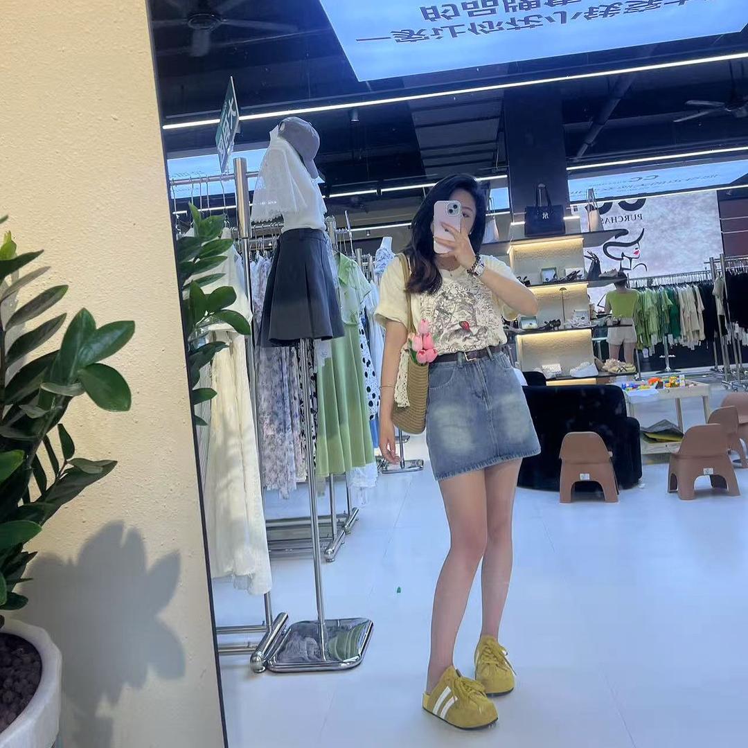 CC品牌折扣仓-玉萍