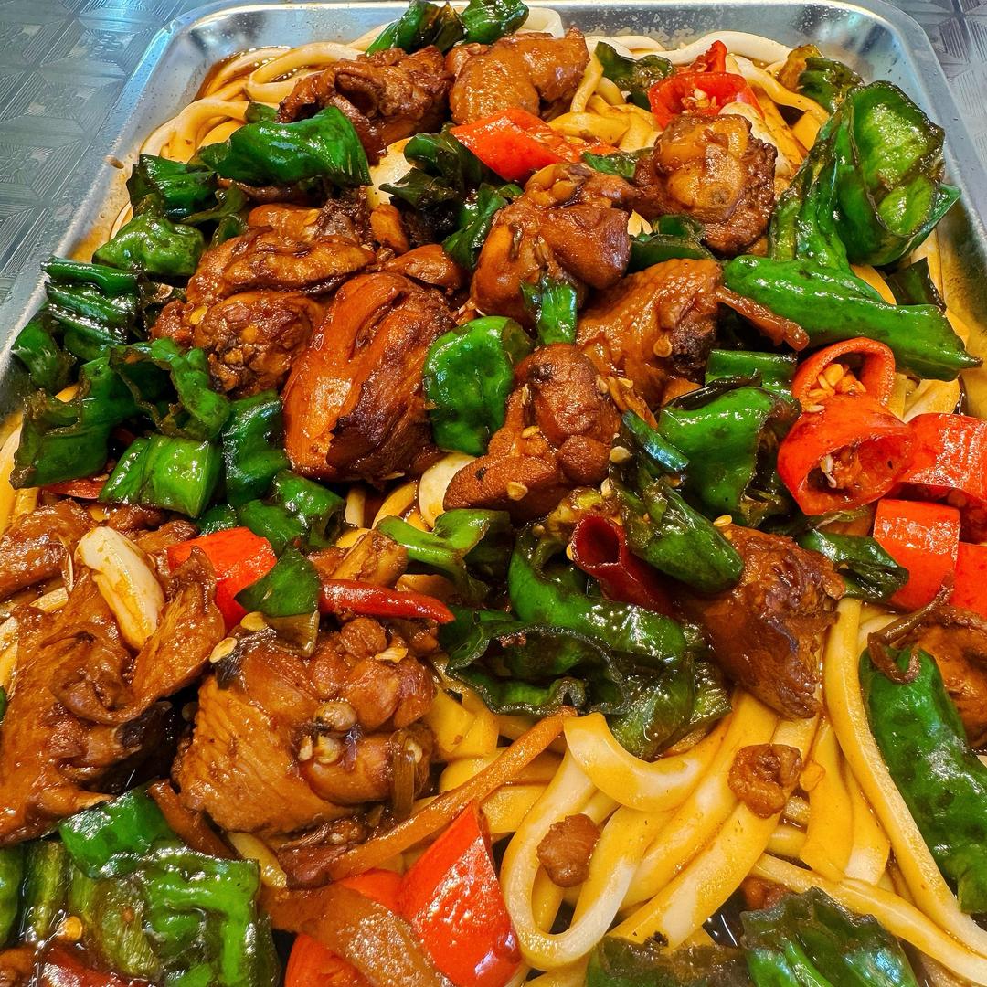 油麻港辣子鸡手擀面（邢台七熙广场店）