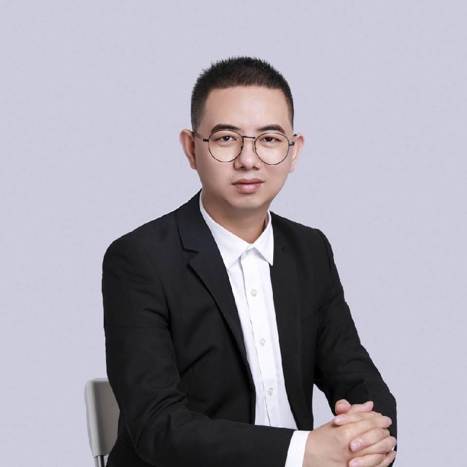 眼镜哥爱唱歌