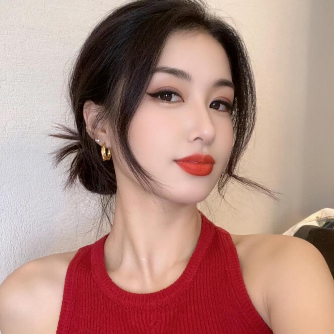 JANAU♥里发型化妆型💇‍♀️💇‍