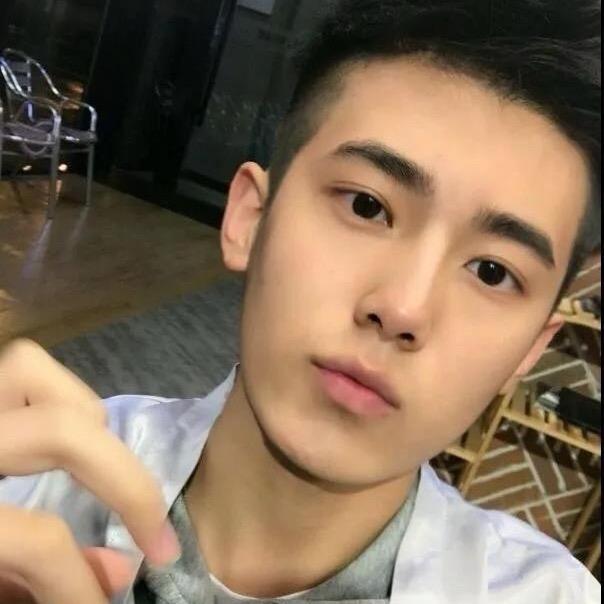 哥，万人敬仰