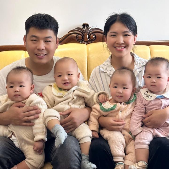 一龙三凤四胞胎（擎淇舒婳）