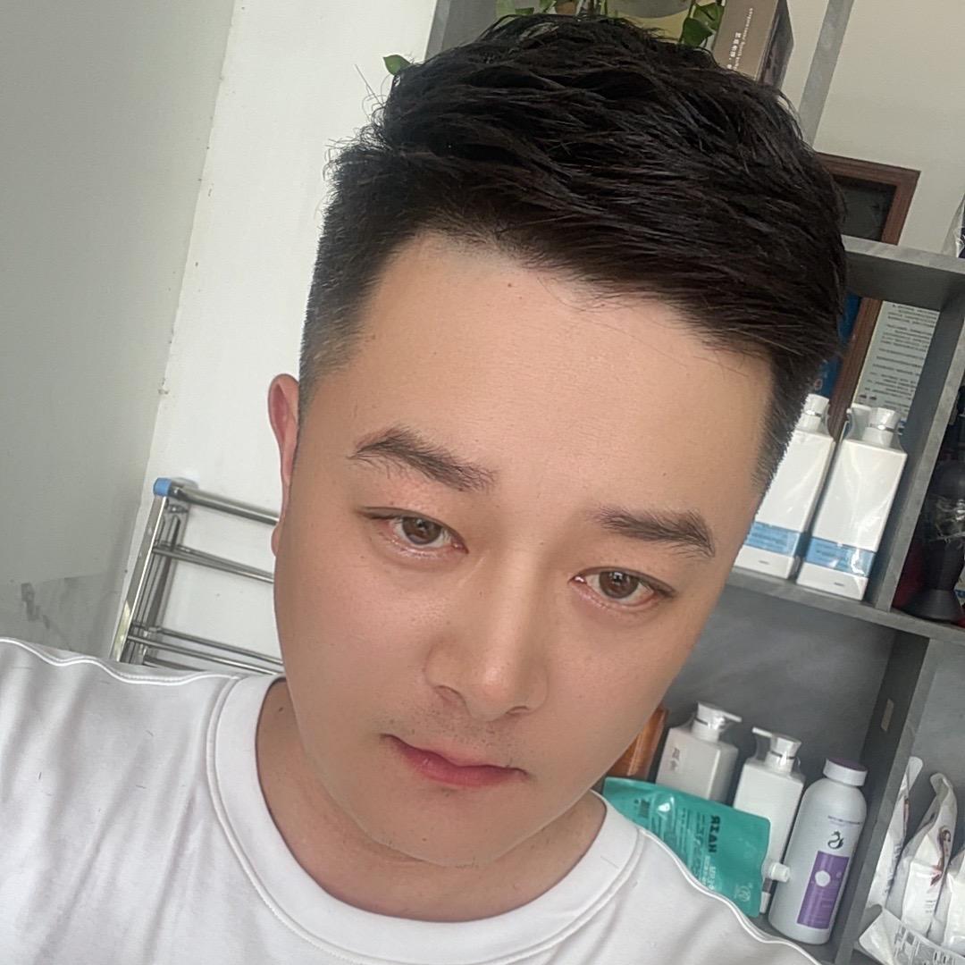东荒青衣