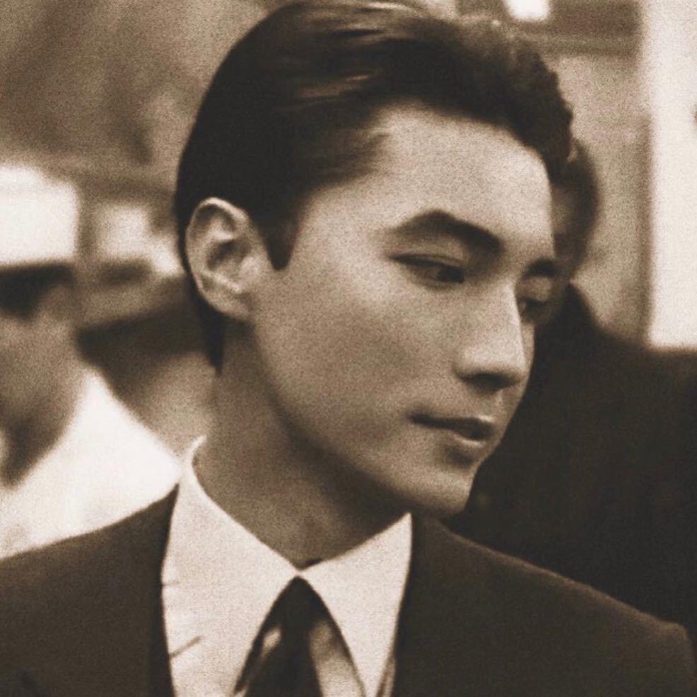 L   L 意中人