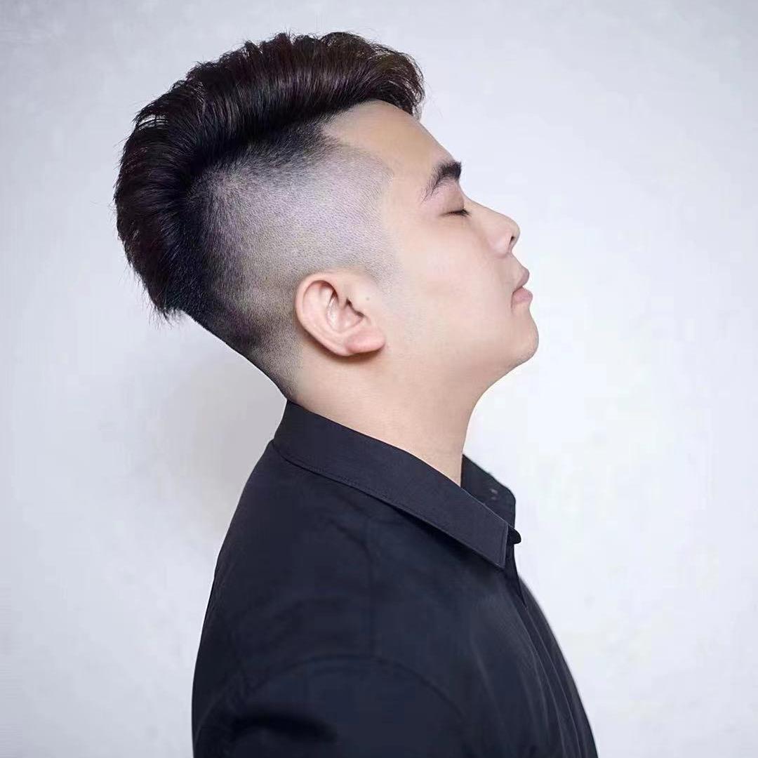酒吧打工仔  营销小明
