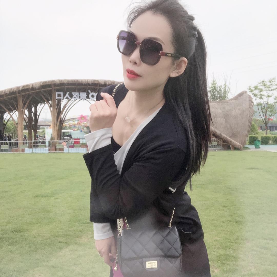 晶晶应 👸