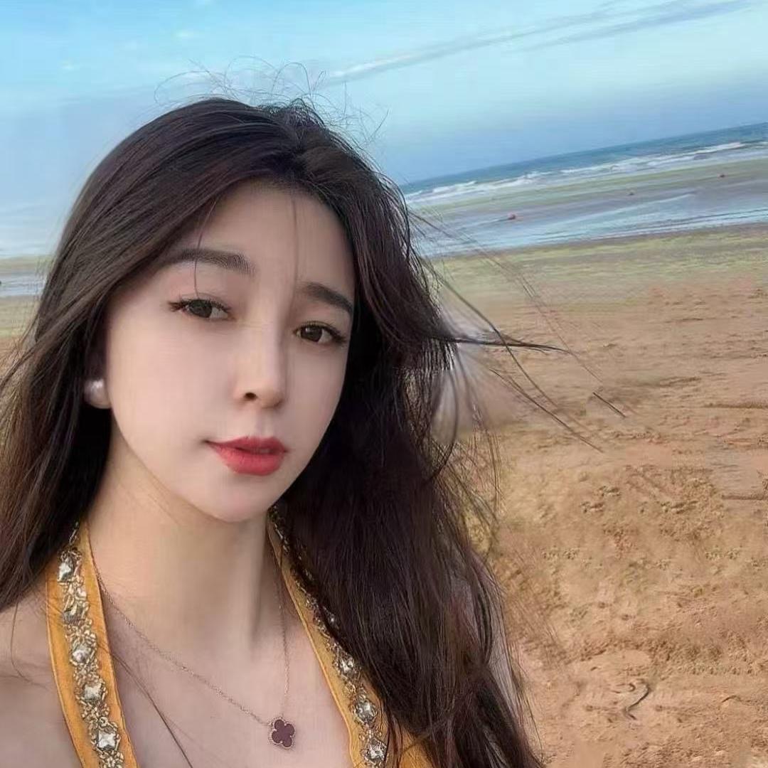 荷花池小白女装