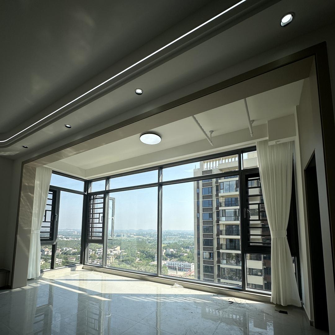 柳州慕莎尼奥超安全门窗