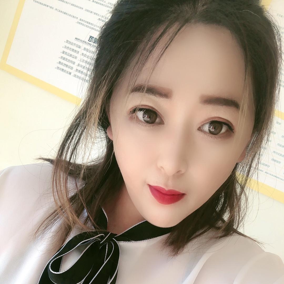 提提彩妆