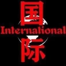 佟年