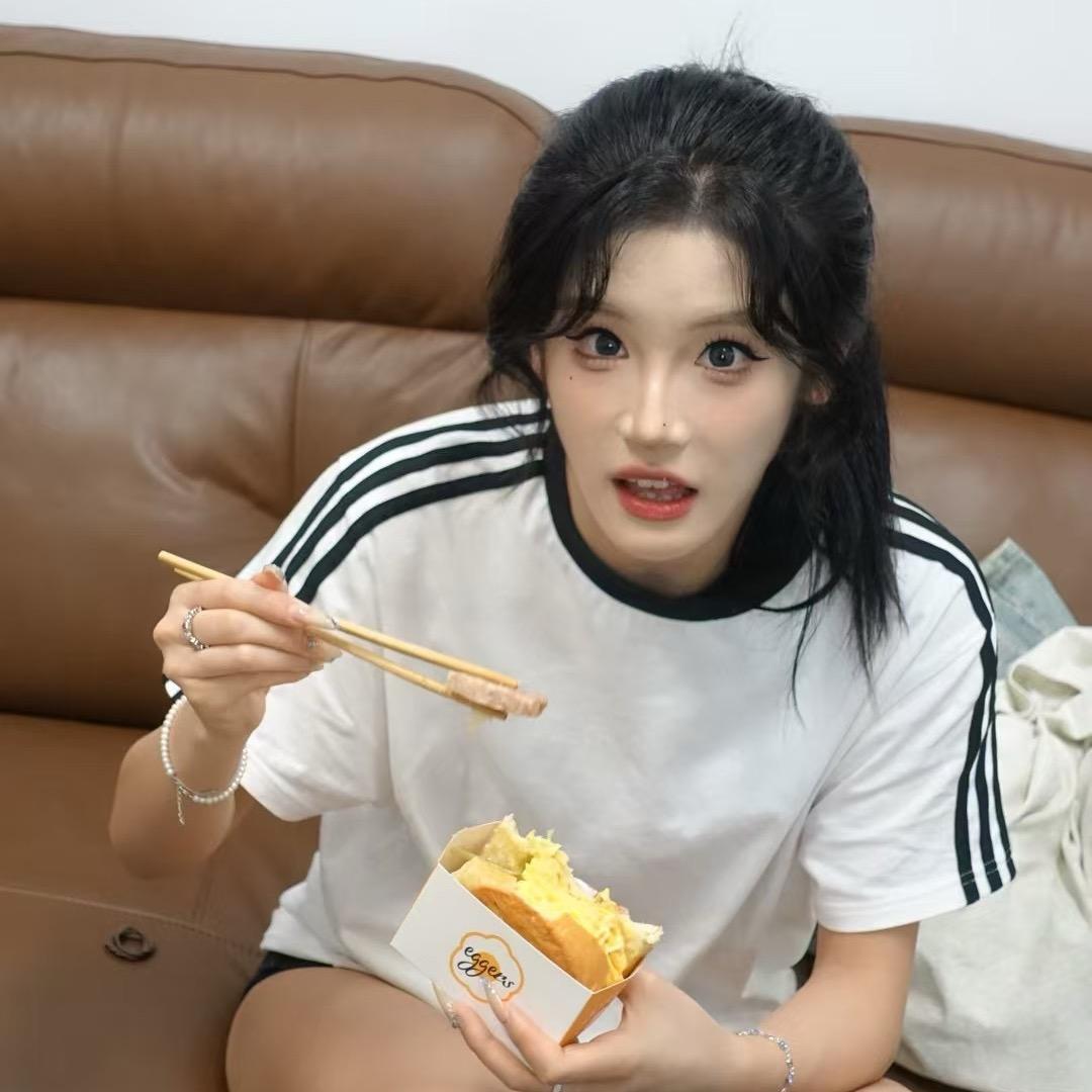 松月月