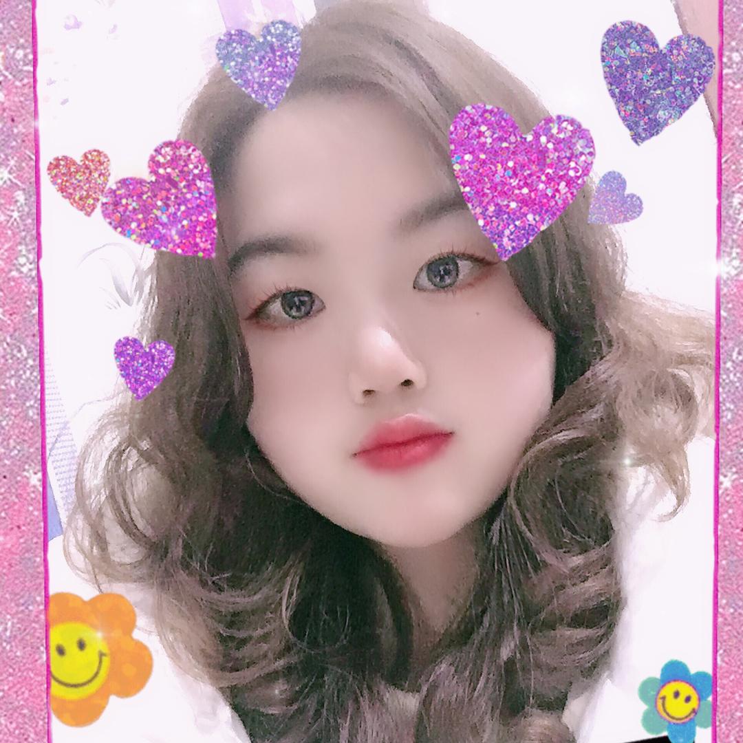 💋可甜可咸的小芳😊