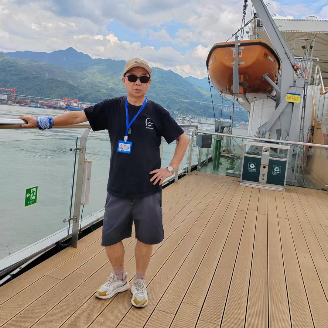 旅行推荐官（辉哥）9588