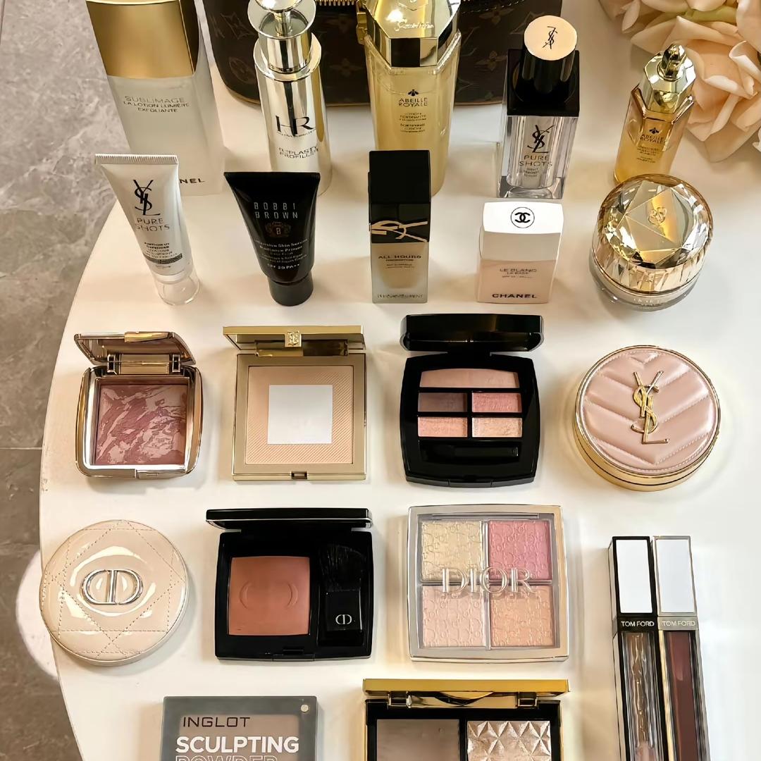 鸟楚闪百货零售店