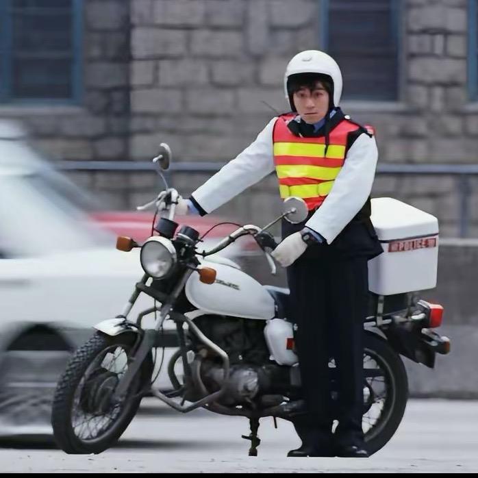 队长别开枪是我啊丶