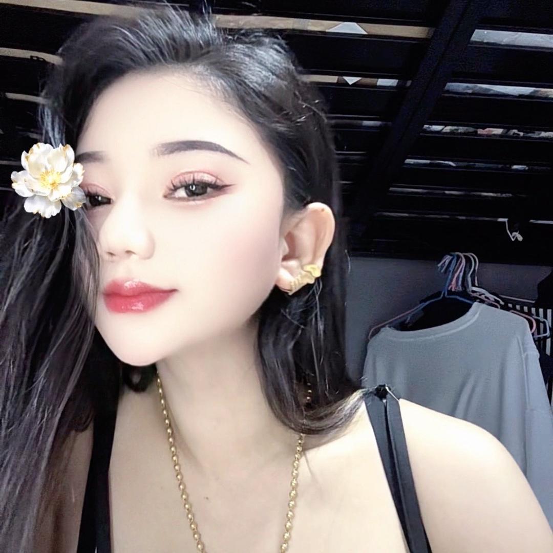 小陌🤡《大表姐》