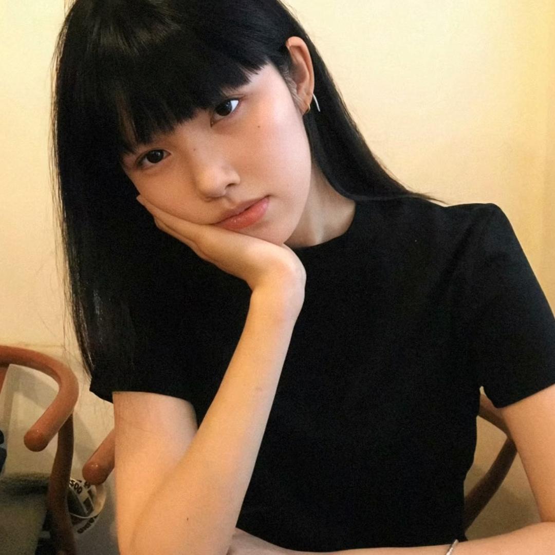 粉红色的月亮🌙