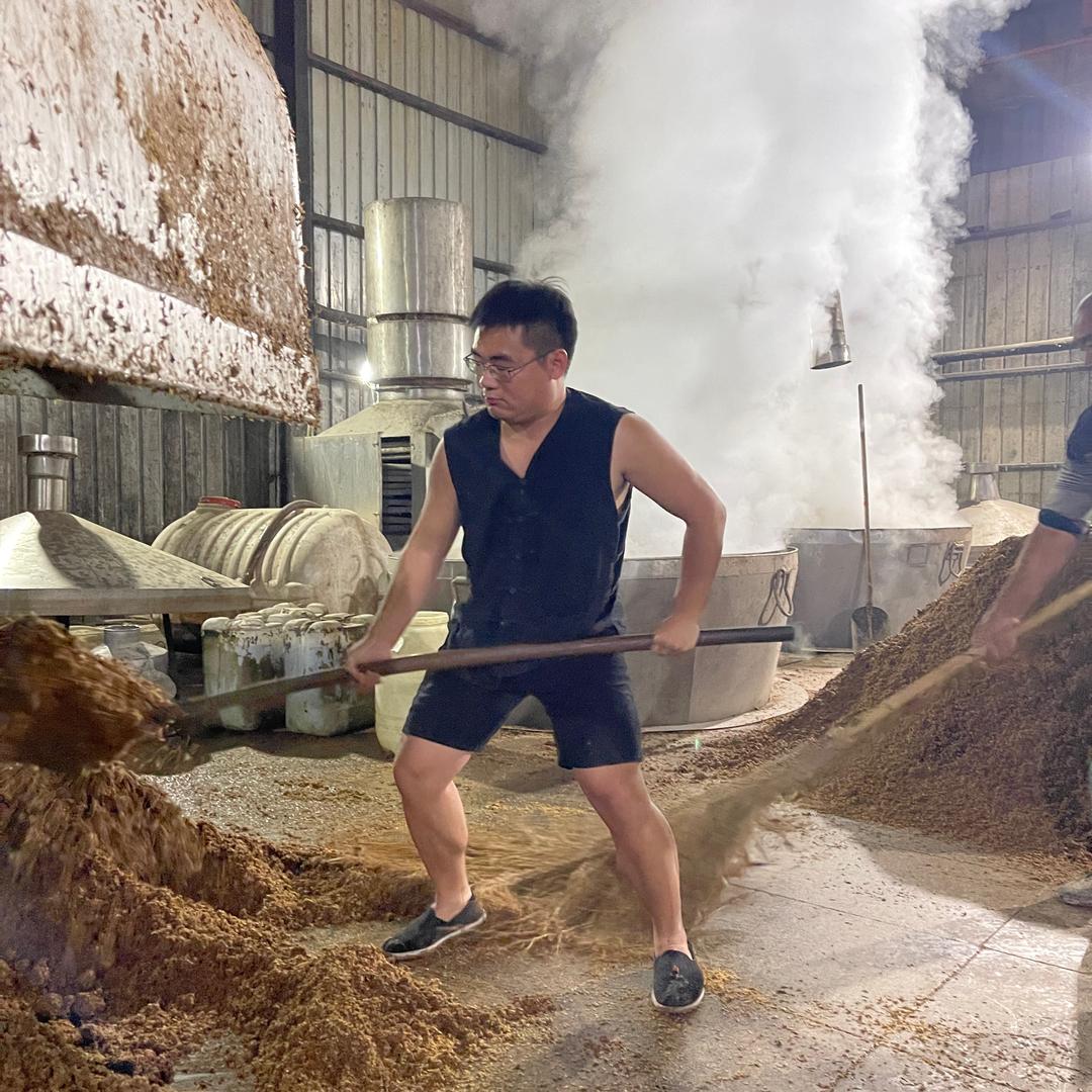 糟埋坛藏—纯粮酒