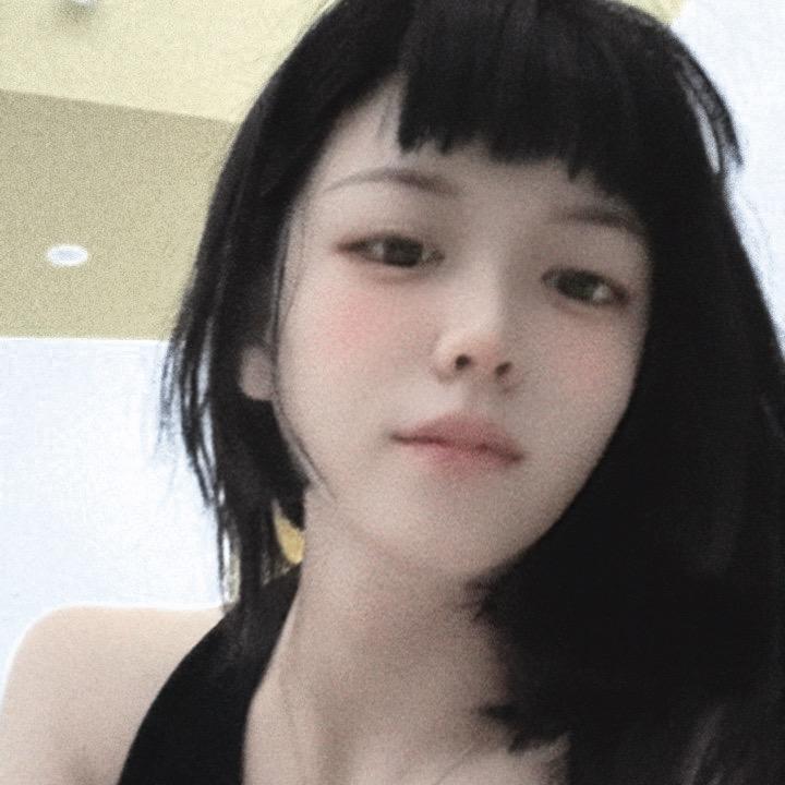 ॱଳ͘ ʸᵅᵎᵎ薇薇到处跑.