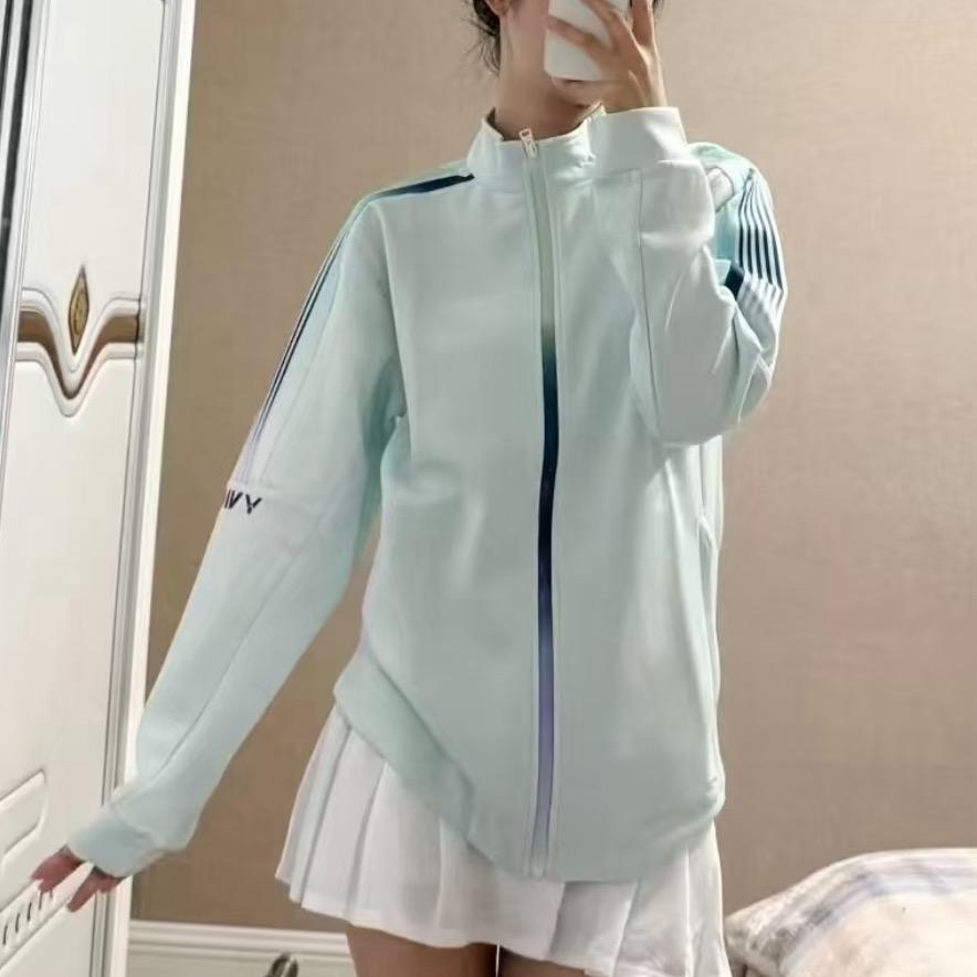 重生之我在卖羽球服🏸