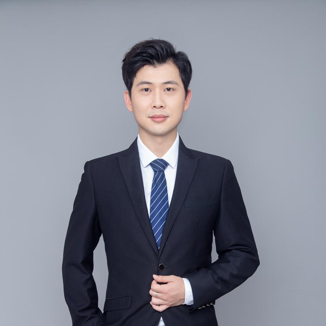 吕名仪律师