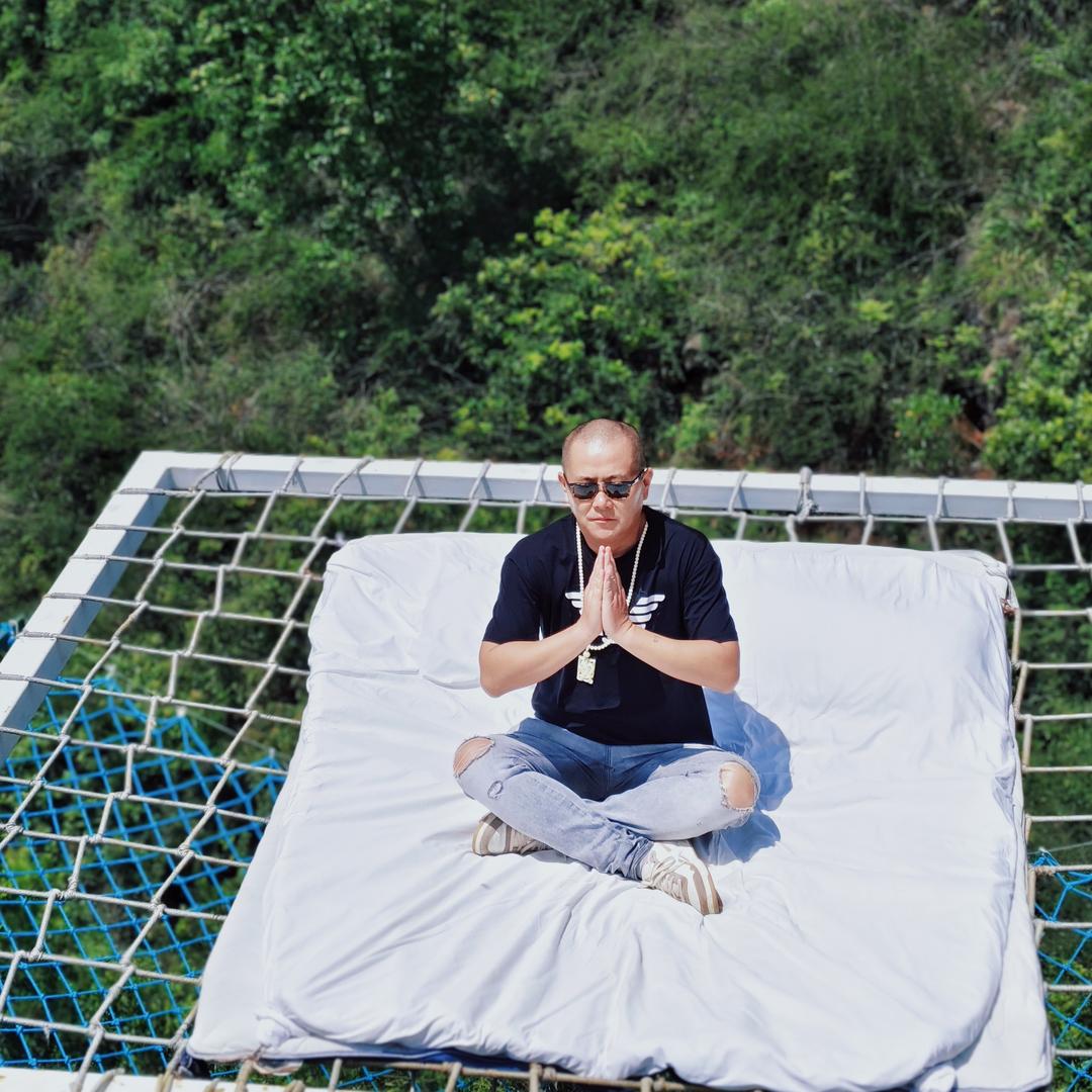 爱新觉罗·瓯杨疯