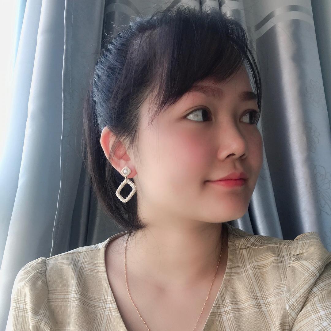 小红老板娘