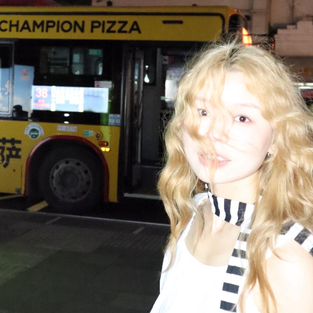 不是贝微微的薇