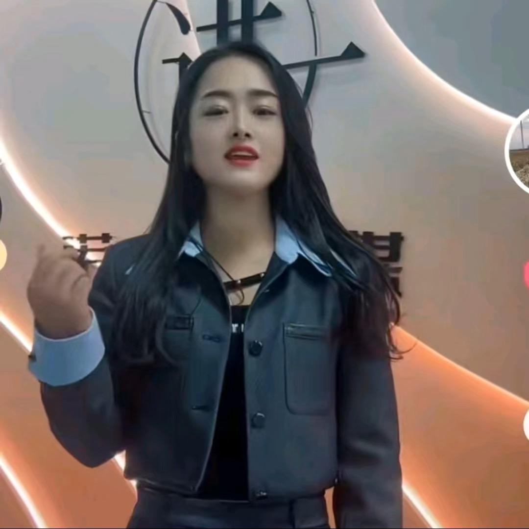 王妹(一五班宣传员)