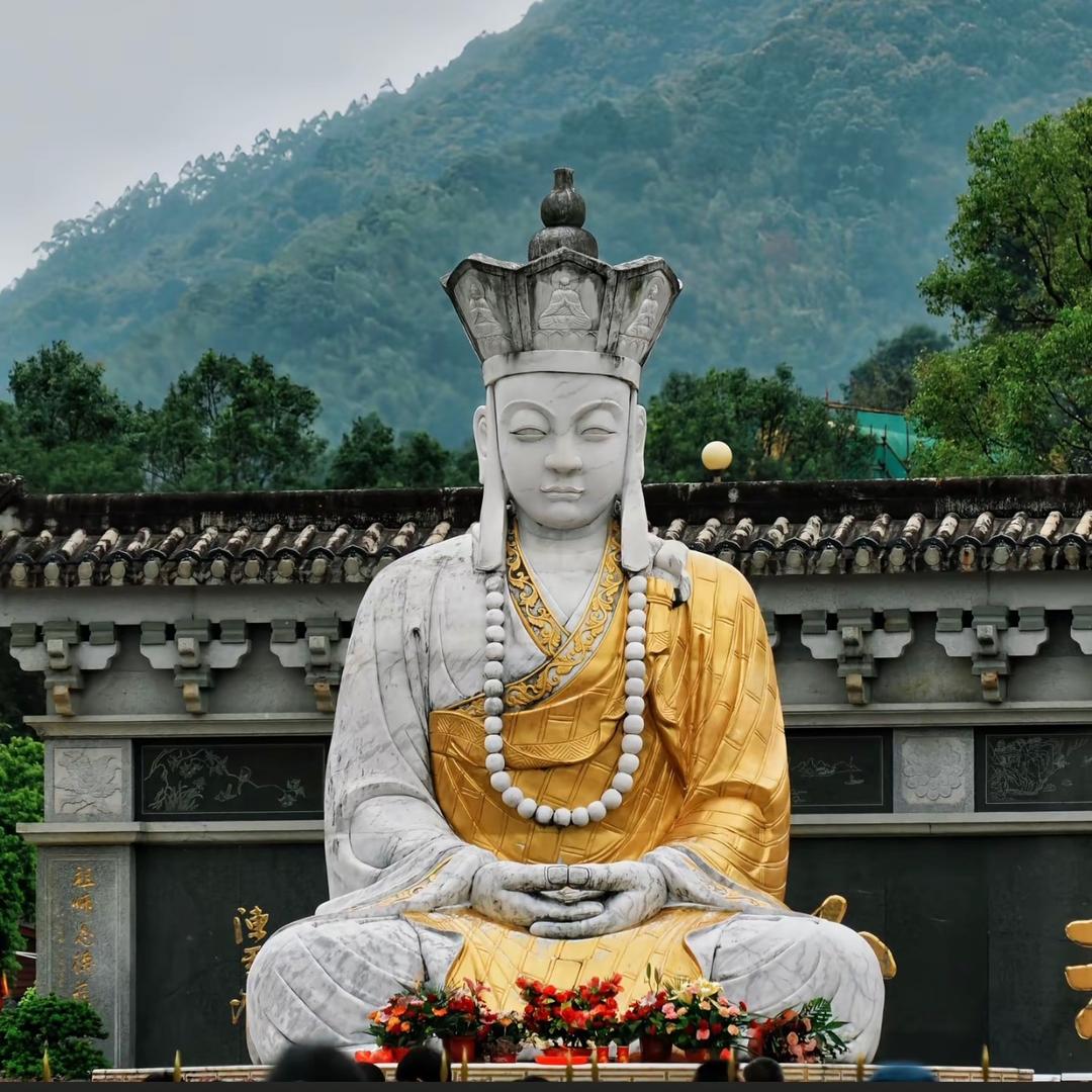 雾岩