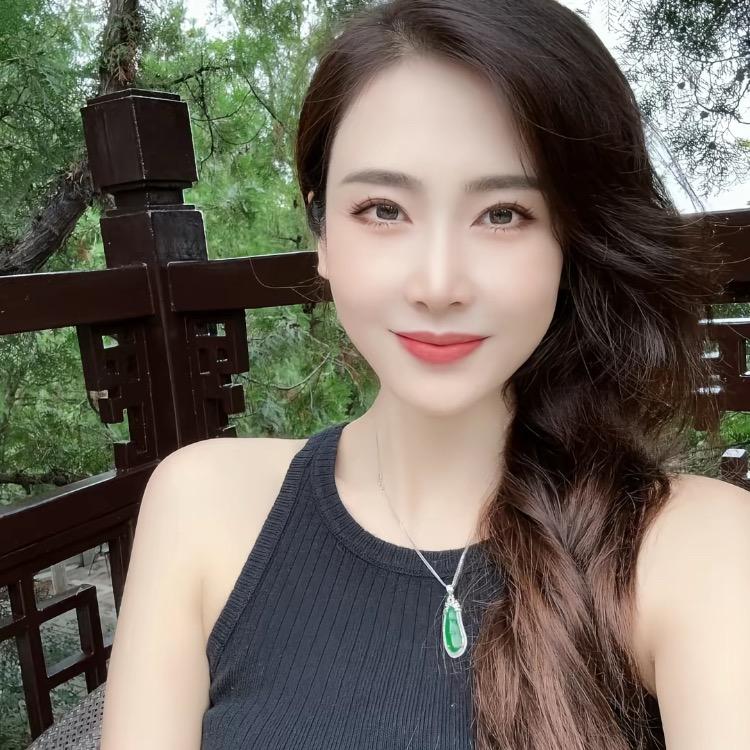 爱笑的小美